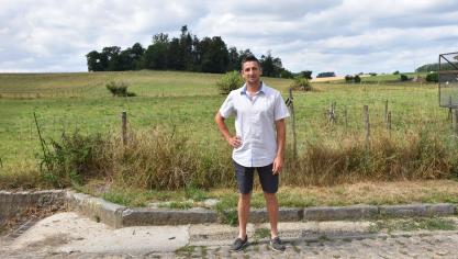 Philippe Mélotte, a repris la ferme familiale en 2012 et démarré un poulailler avec des poulets de chair bio et de la vente directe sur l’exploitation.