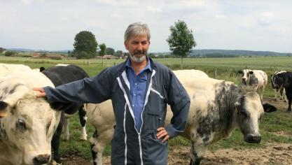 Pour Yves-Marie Desbruyères, constamment en recherche d’information et de communication pour protéger son troupeau, bien-être animal et biosécurité vontde pair.