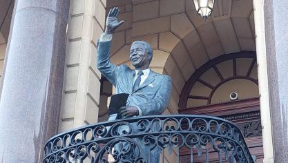 La libération de Nelson Mandela, le 11 février 1990, marqua la naissance d’une Afrique du Sud démocratique.