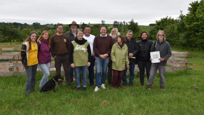 Les organisateurs ont le souhait de faire se rencontrer l’humain et son environnement et coïncider l’éthique, le social et l’agroécologie en un seul lieu.