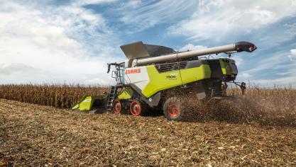 La Trion 740 se décline en versions « classique » sur roues, Terra Trac (sur chenilles) et Montana (compensation de dévers).
