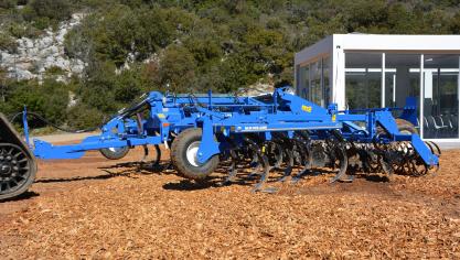 Les outils de travail du sol «bleu New Holland», c’est terminé!