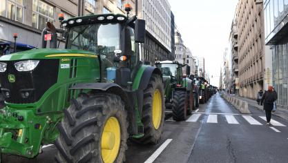 Les opposants à l’accord dénoncent une manœuvre de la commission pour acheter le silence des agriculteurs, à travers un fond de compensation pour les agriculteurs.