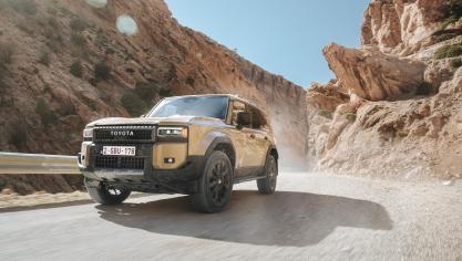 Le Toyota Land Cruiser n’a pas sacrifié ses aptitudes en tout-terrain au profit  du confort.