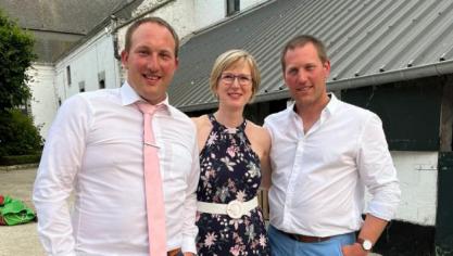 Depuis 2020, Loïc, Florence et Kévin  collaborent sur la ferme familiale.