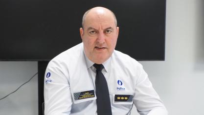 «Ce sont des professionnels, ils travaillent avec des gants, ne laissent donc pas de traces» soupire le commissaire Raspe, en précisant qu’ils «visent certaines marques comme John Deere, New Holland, Ropa».