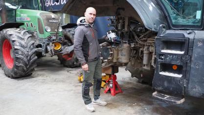 Equiper un tracteur de ce type de GPS chez RTK Agri coûte 6.250€ pour un montage hydraulique. Quant à la balise, elle revient à 65€.