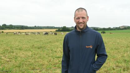Arnaud Velghe a délimité 56 parcelles autour de la ferme afin de mettre en place un pâturage tournant dynamique.