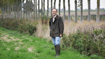 « Les arbres sont des amortisseurs thermiques et hydriques. Ils régulent la chaleur, la lumière et l’humidité. C’est une architecture climatique naturelle » explique Tanguy Duphénieux.