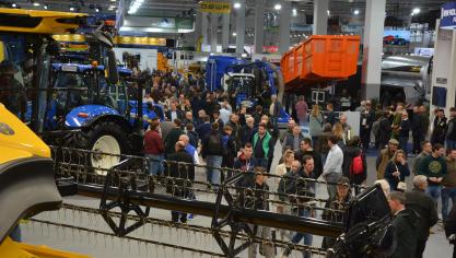 Malgré un recul du nombre de visiteurs, les organisateurs se veulent positifs, évoquant la qualité des contacts entre exposants et agriculteurs.
