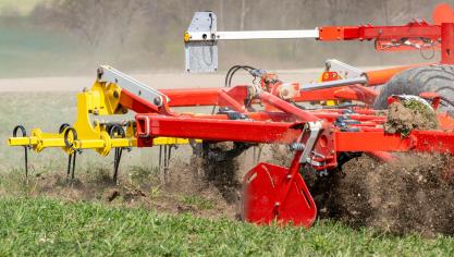 Le Plano permet un travail superficiel  et précis à une profondeur de 3 à 15 cm.