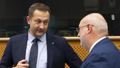 « Les premiers projets de recommandations sont  attendus mi-2026, puis une seconde mouture sera  présentée fin 2026 », a précisé le commissaire  Hansen.