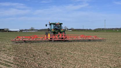 Le vade-mecum liste les alternatives  qui se présentent aux agriculteurs  mais les renseigne également  quant à leur niveau de maturité.