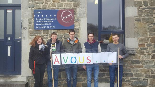 Les élèves des sections agricoles Du Céfa de Bastogne ont voulu interpeller le consommateur sur la qualité de  la viande de nos élevages suite à au scandale Veviba.