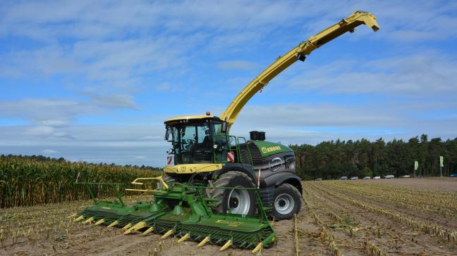 La nouvelle BiG X 1180 est capable d’avaler 100
kg de maïs par seconde.