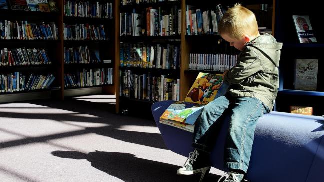 Savez-vous que le prêt de livres en  bibliothèque est gratuit jusqu’à 18 ans?