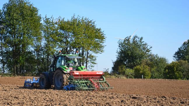 Une date plus précoce ne se justifie pas car elle risque d’entraîner  un tallage excessif en sortie d’hiver