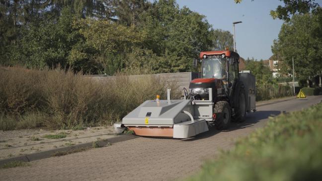 L’AgXtend XPU est de conception compacte, afin de permettre son utilisation avec des tracteurs à voie étroite.