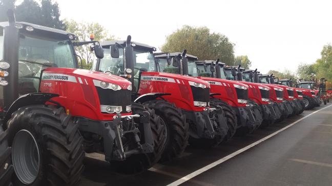 Des délais de livraison de 8 à 12 mois deviennent la norme pour certaines marques. Imaginez que vous devriez configurer et commander  le tracteur de vos rêves un an à l