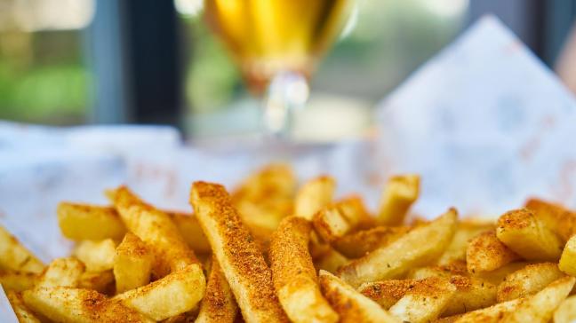 Les frites sont davantage liées aux événements et à la consommation en plein air. La pandémie a donc eu plus d