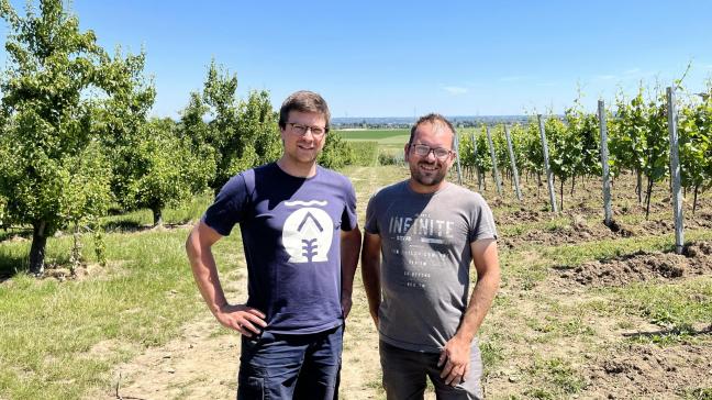 Simon Delforge et Thomas Heeren, son chef de cultures.