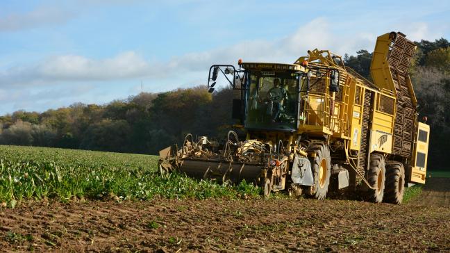 Agro-Service explique cet ajout au calendrier en expliquant que  « les entrepreneurs de travaux agricoles représentent près de 50 %  des investissements en matière de mécanisation ».