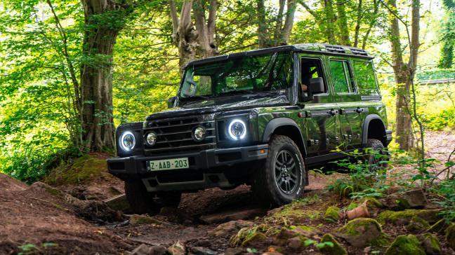 Très inspiré du look du Land Rover Defender, l’Ineos Grenadier ne s’embarrasse pas de fioritures.