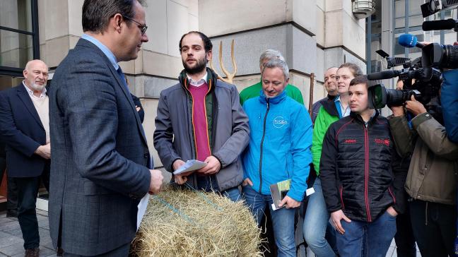 «Les agriculteurs et agricultrices travaillent au quotidien dans un contexte de surcontrôle des fermes, qui se durcit d’année en année». C’est ce que sont venus dénoncer les représentants de la Fugea et de la FJA au ministre David Clarinval.