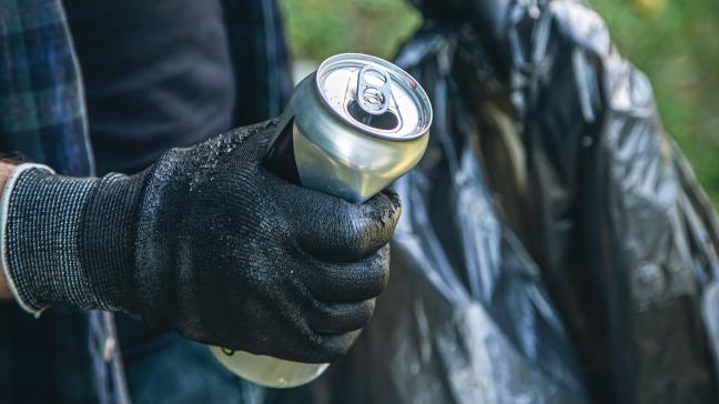 «Pendant cinq ans, Les Engagés ont fait de la consigne sur les canettes un cheval de bataille, l’associant à la protection des agriculteurs et au bien-être animal».