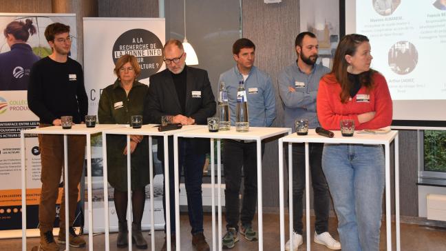 Plusieurs orateurs se sont succédés au fil de la table ronde. De g. à d. : Tom Desmarez, Anne Reul, Francis Bebronne, Arthur Lhoist, Maxime Albanese et Noémie Maughan.