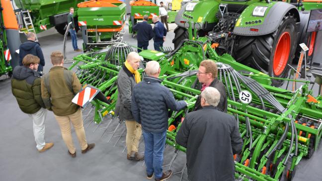 A Agribex, on s’informe, on discute... Avant de repartir la tête remplie d’idées!