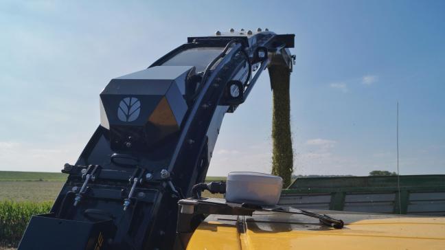 ForageCam permet d’ajuster automatiquement les réglages de l’ensileuse pour maintenir le traitement des grains à un niveau idéal.