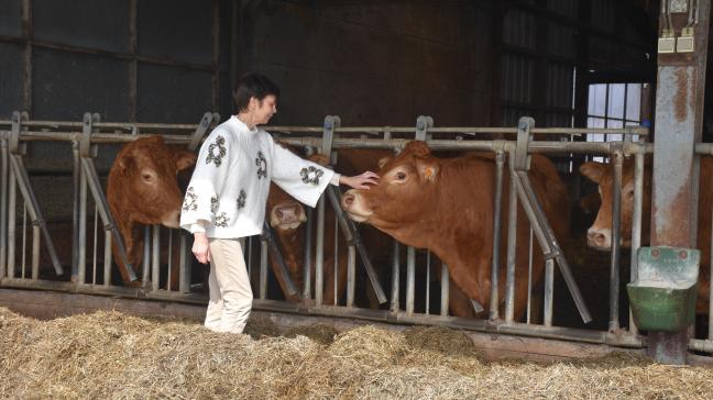 Dans ce projet, Marie-Paule Detelle ne se voit ni comme soignante, ni comme animatrice au sens strict, mais comme une présence parmi d’autres, attentive, disponible, capable d’ajuster sans imposer.
