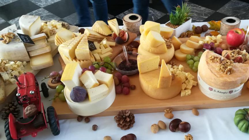 Entre 700 et 800 fromages sont produits en Wallonie.  «Les nouveautés continuent à affluer sur le marché chaque semaine» a déclaré  René Collin.