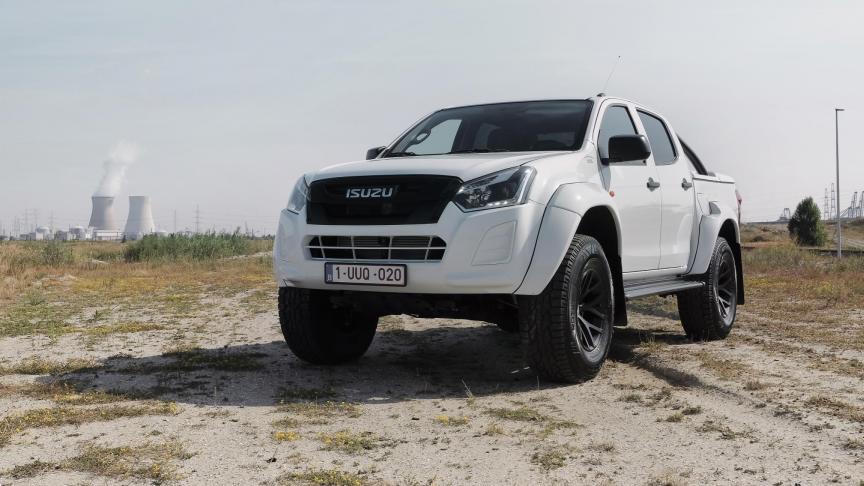 L'Isuzu D-Max AT35 peut tirer jusqu'à 3.500 kg, et reçoit de série un système de contrôle de remorque.