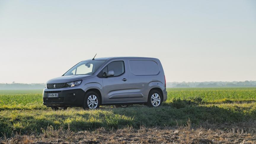 Les Peugeot Partner et ses clones sont désormais disponibles en 4x4.