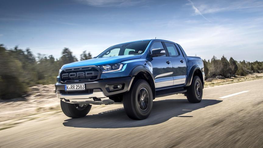 Dans sa version Raptor, le Ranger est doté d’un moteu diesel biturbo de 213 ch couplé à une boîte automatique 10 vitesses.