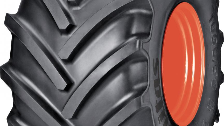Le pneu 1050/50R32 SFT est capable de supporter des charges jusqu’à 12.750
kg.