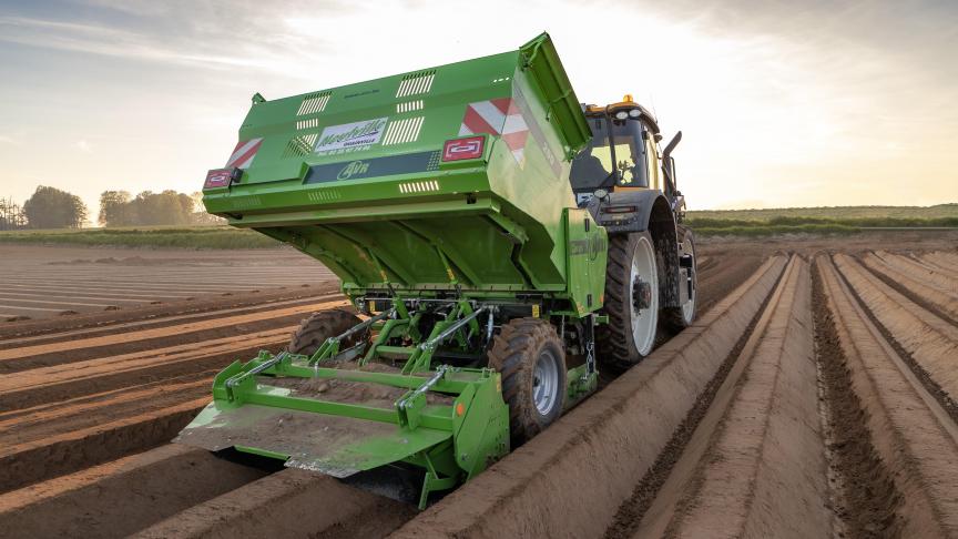 La Ceres 200H a été conçue pour les agriculteurs limités à une plantation sur deux rangs alors qu’ils souhaitent disposer des caractéristiques d’une planteuse 4 rangs.