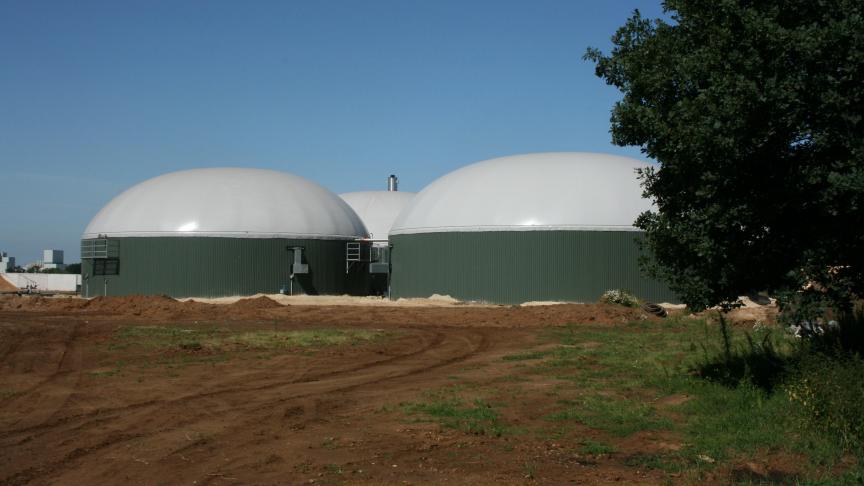 Pour la commission, «il faut mettre l’accent sur la production durable, en veillant à ce que le biométhane soit produit à partir de déchets organiques et de résidus forestiers et agricoles, afin d’éviter les incidences sur l’utilisation des sols et la sécurité alimentaire».
