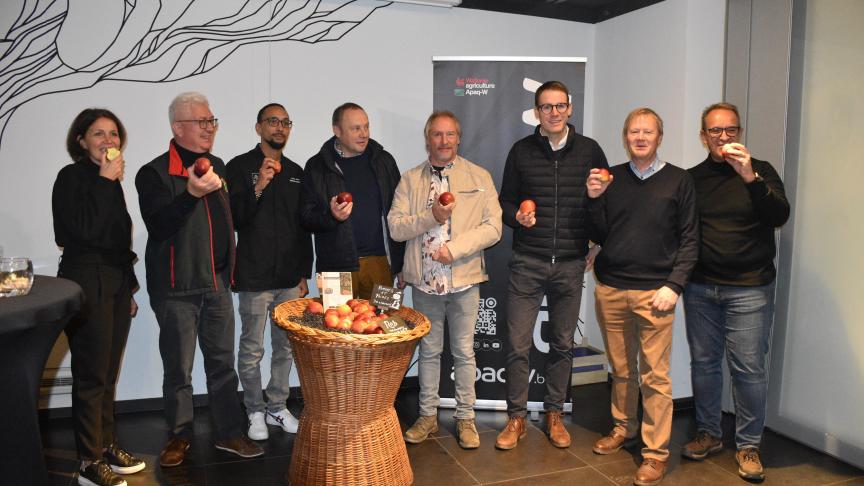 La «Ducasse» a été présentée par Marc Lateur (Cra-w, avant dernier à droite) en présence de représentants de l’Ifel-w, de l’Apaq-w, du Gawi et de plusieurs producteurs.
