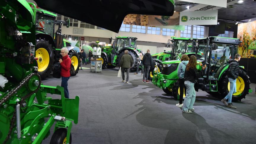 Malgré un léger recul des ventes (-1 %), John Deere demeure la marque de tracteurs  (modèles de plus de 50 ch ) la plus vendue en Belgique en 2023.