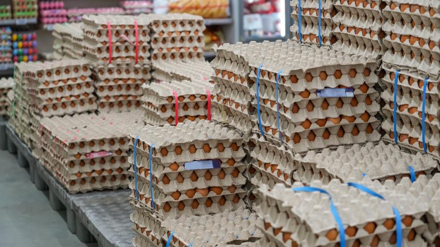 Cette réglementation plus récente vise à garantir une meilleure protection des fournisseurs de petite et moyenne taille face aux acheteurs de plus grande taille, notablement dans le monde de la grande distribution alimentaire.
