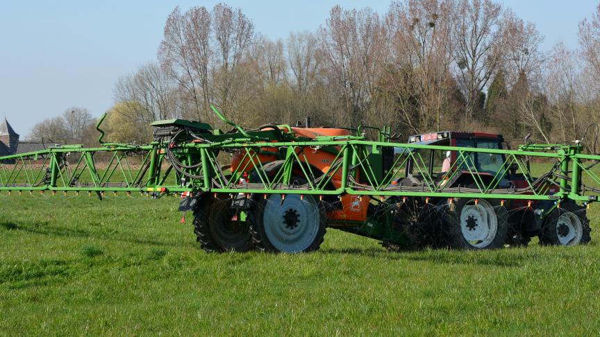 L’apport d’une petite quantité d’azote au printemps pourra être envisagé en fonction des apports d’engrais organiques mais aussi de l’objectif de rendement recherché pour ses prairies.
