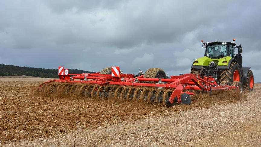 La restitution des résidus de cultures au sol constitue un des leviers pour stabiliser, voire accroître, les stocks de carbone organique dans les parcelles agricoles.
