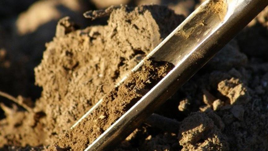 L’agriculteur peut demander une contre-analyse, à ses frais.