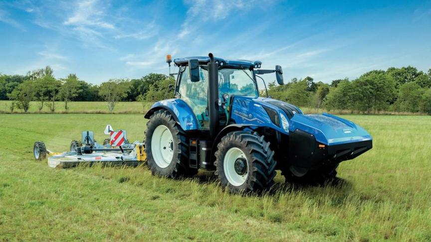 Sur le T6.180 Methane Power le réservoir additionnel avant permet d’embarquer 270l (47kg) de CNG supplémentaires.