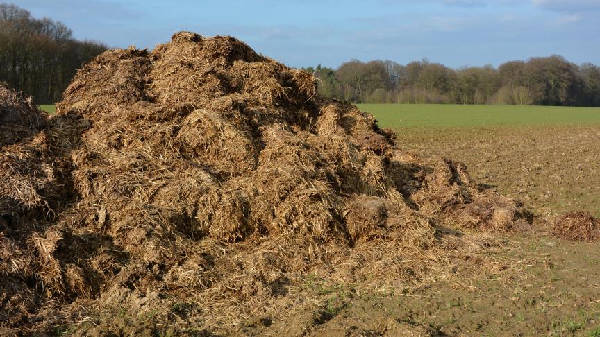 Le texte prévient que l’autorisation d’épandage de ces engrais sur les cultures arables devra être accompagnée de la mise en œuvre de bonnes pratiques agroenvironnementales.