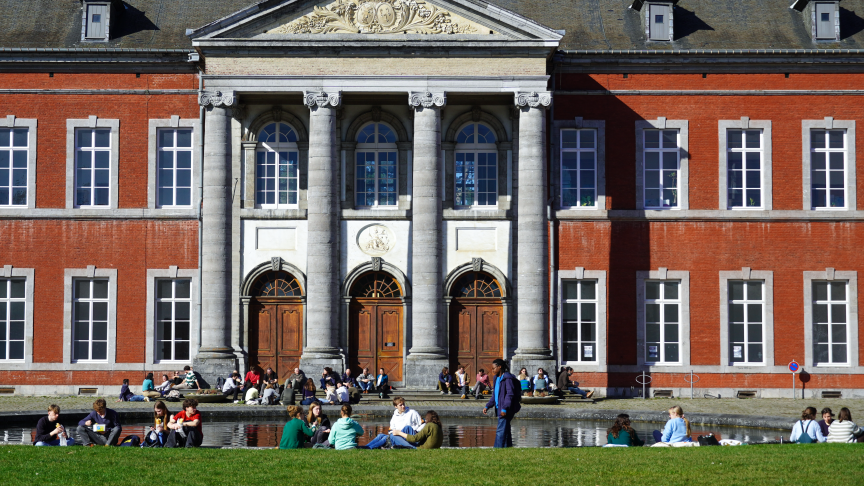 Cette organisation rend les apprentissages plus lisibles et met en évidence les liens entre sciences, technologies et enjeux sociétaux.